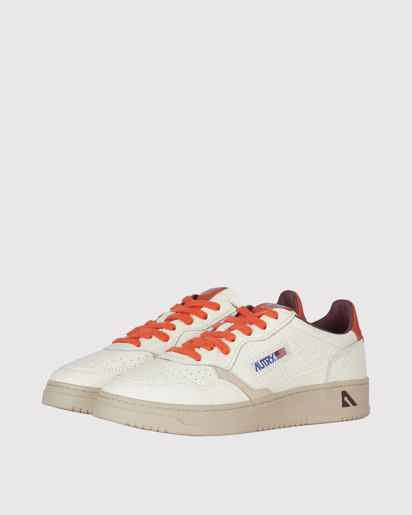 Medalist Low Sneakers Creme