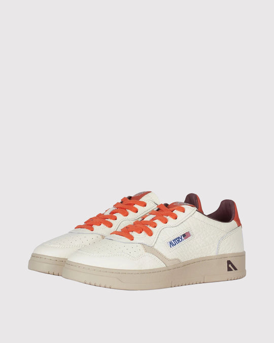 Medalist Low Sneakers Creme