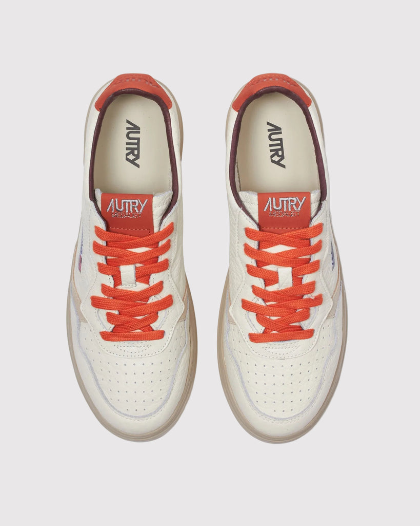 Medalist Low Sneakers Creme