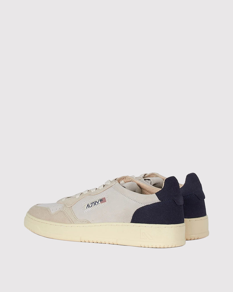 Medalist Low Sneakers Sand