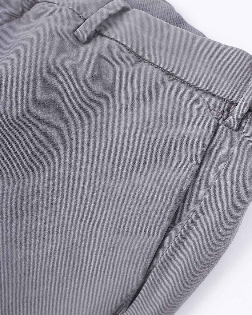 One More Size Chino Grå